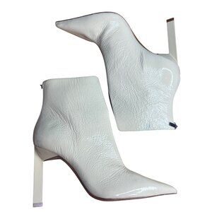 Schutz Viha Patent Leather Bootie‎ Womens 10 Pointed Toe Heel Eggshell
